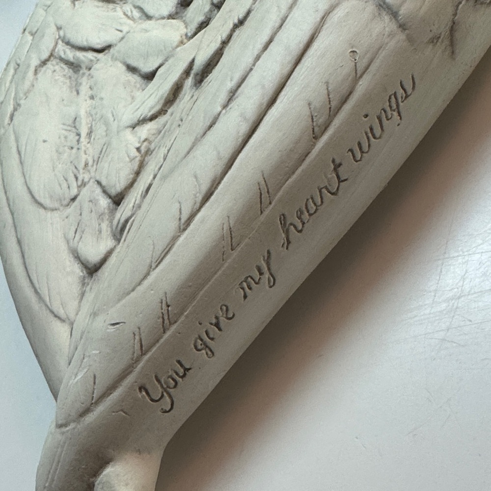White Angel Wings Heart Wall Plaque - Picture 2 of 3